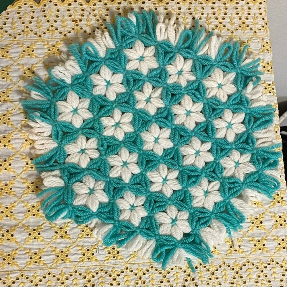 *Handmade* Large Floral Crotchet Pot Holder/Trivet